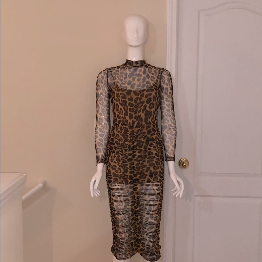**NWT JLUXLABEL Cheetah Dress